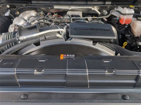 Used 2024 Chevrolet Silverado 2500 LT image 28