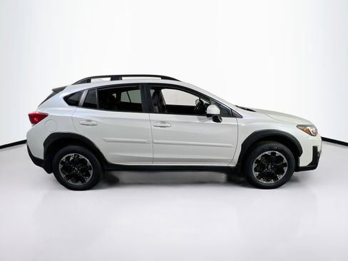 Used 2023 Subaru Crosstrek 2.0i Premium image 4
