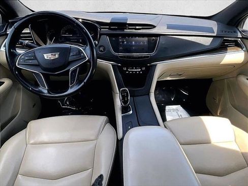 Used 2018 Cadillac XT5 FWD w/ LPO, Wheel Lock Package image 16
