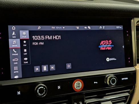 Certified 2025 Porsche Macan image 35