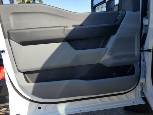 Certified 2025 Ford F550 4x4 Regular Cab Super Duty image 16