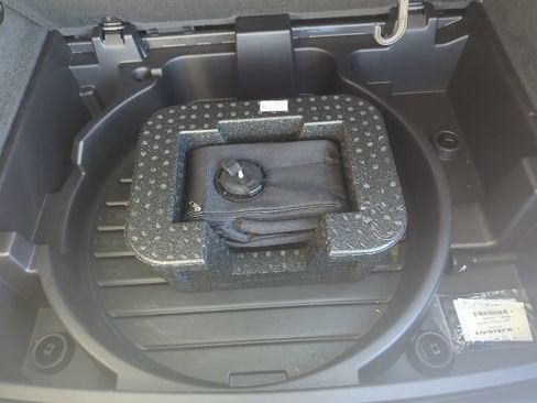 Used 2020 Cadillac XT4 Premium Luxury image 21