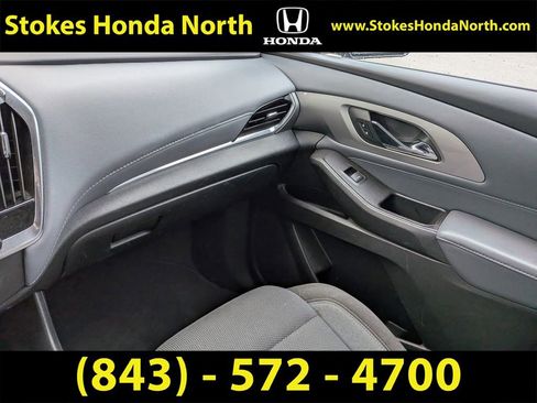Used 2019 Chevrolet Traverse LT FWD image 25