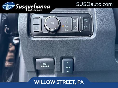 Used 2025 Ford F250 Platinum w/ FX4 Off-Road Package image 29