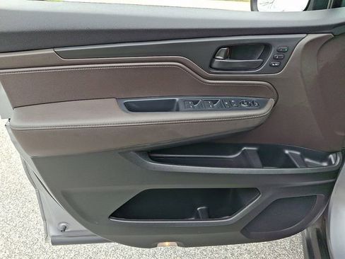 Used 2023 Honda Odyssey EX-L image 15