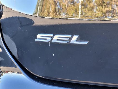Used 2024 Ford Edge SEL image 27