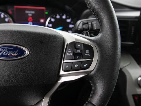 Used 2020 Ford Explorer XLT w/ Equipment Group 202A AWD/4WD image 29