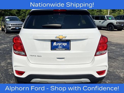Used 2022 Chevrolet Trax LT w/ LT Convenience Package AWD/4WD image 23