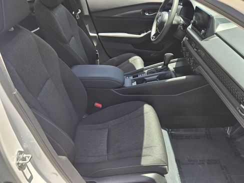 Certified 2025 Honda Accord SE image 15
