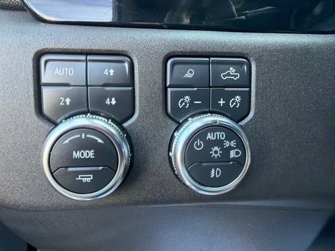 Used 2023 GMC Sierra 1500 SLT w/ SLT Premium Package AWD/4WD image 25