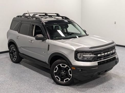 Used 2022 Ford Bronco Sport Outer Banks w/ Tech Package AWD/4WD image 32