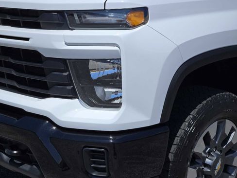 Certified 2024 Chevrolet Silverado 2500 Custom w/ Custom Convenience Package AWD/4WD image 9