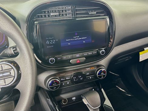 Used 2023 Kia Soul S FWD image 15