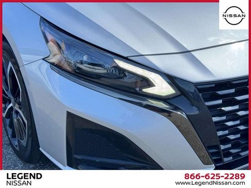Certified 2023 Nissan Altima 2.5 SR image 10
