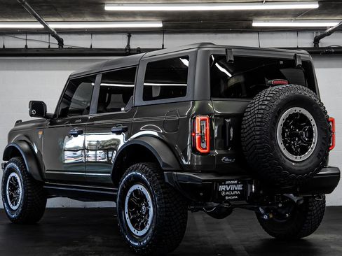 Used 2022 Ford Bronco Badlands AWD/4WD image 3