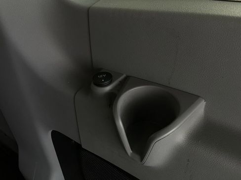 Used 2016 Ford Transit 150 XLT image 17