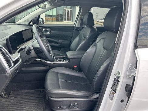 Used 2025 Kia Sorento SX AWD/4WD image 14
