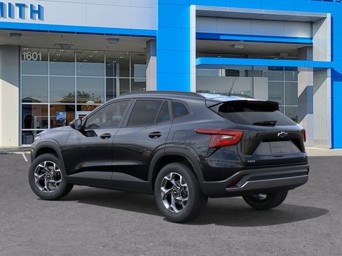 New 2026 Chevrolet Trax LT FWD image 3