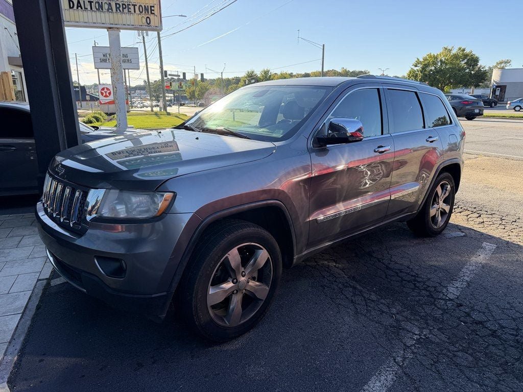 Used 2011 Jeep Grand Cherokee Overland AWD/4WD image 2