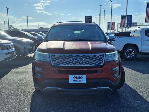 Used 2017 Ford Explorer Platinum image 19
