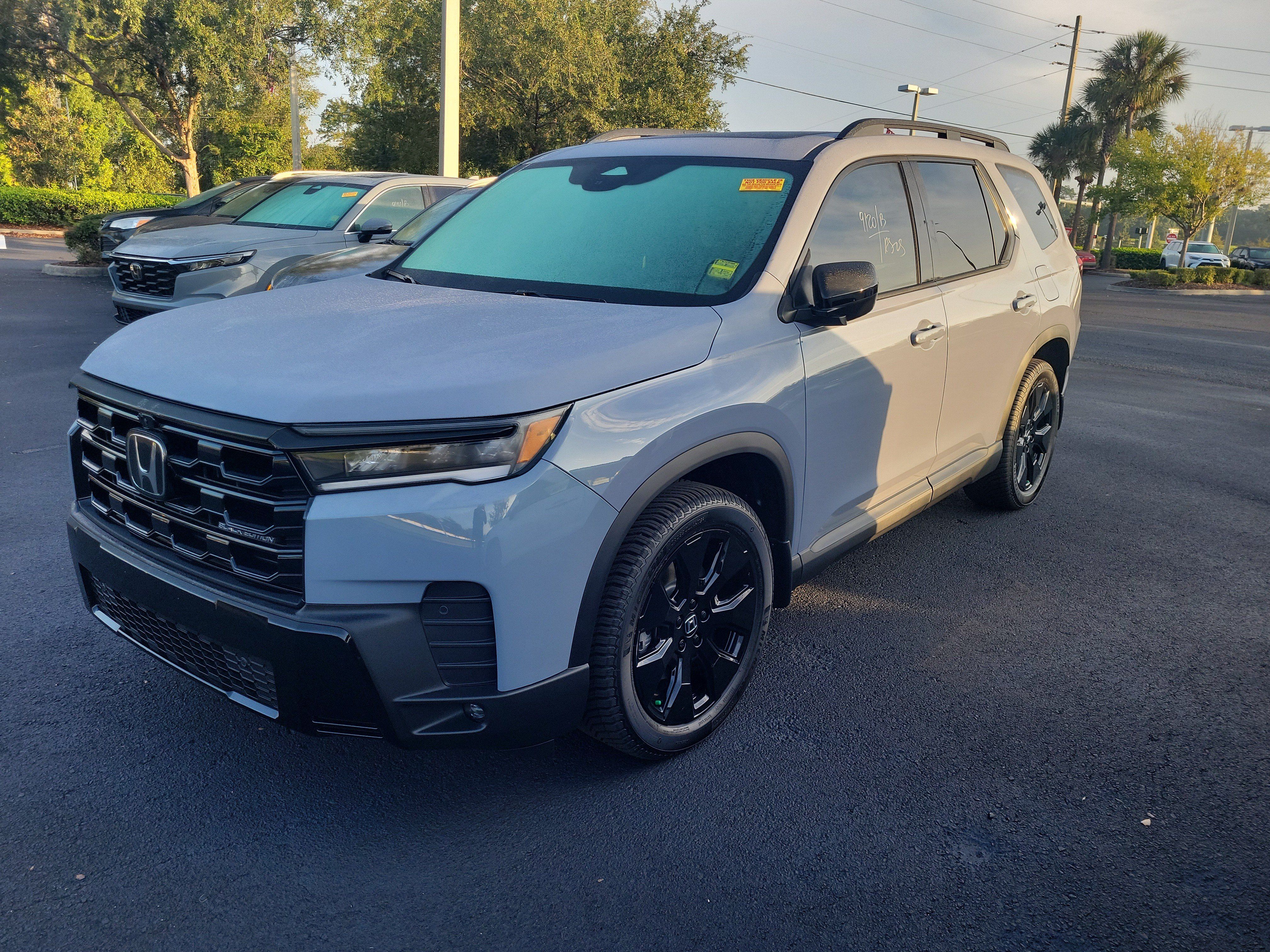 Used 2026 Honda Pilot Black Edition image 1