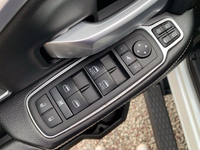 Used 2023 RAM 3500 Big Horn w/ Night Edition AWD/4WD image 26