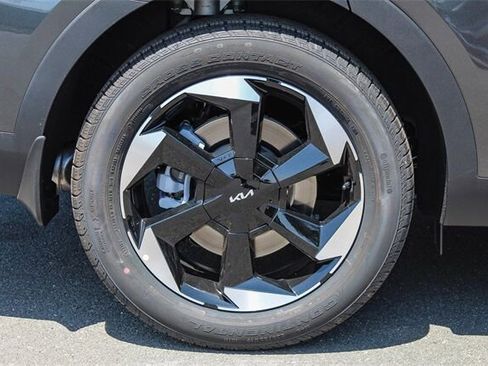 New 2025 Kia Sorento EX image 10