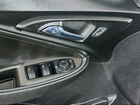 Used 2018 Chevrolet Malibu LT w/ Leather Package image 15