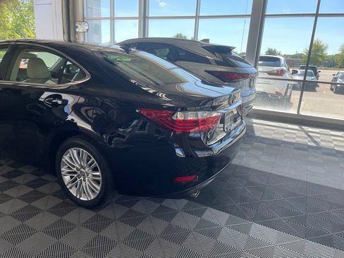 Used 2013 Lexus ES 350 w/ Luxury Pkg FWD image 9