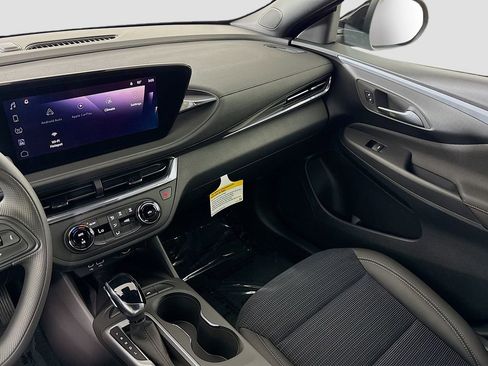 New 2025 Buick Envista Preferred w/ Convenience II Package image 21