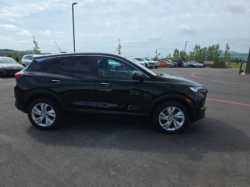 Used 2024 Buick Encore GX Preferred w/ Comfort Package AWD/4WD image 4