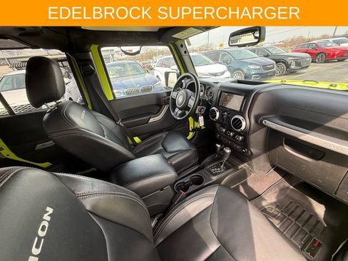 Used 2017 Jeep Wrangler Unlimited Rubicon image 25