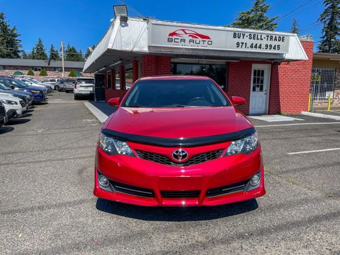 Used 2012 Toyota Camry SE FWD image 6