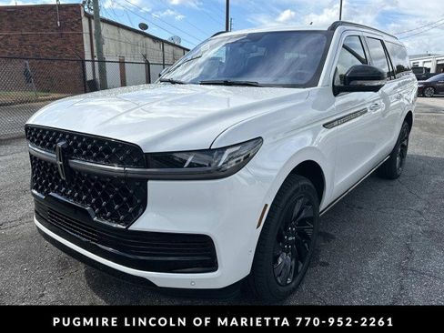 New 2025 Lincoln Navigator L Reserve w/ Jet Appearance Package image 3