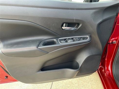 New 2025 Nissan Versa SR w/ Trunk Package image 16