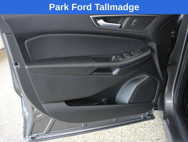 Used 2022 Ford Edge SE w/ Black Appearance Package AWD/4WD image 11
