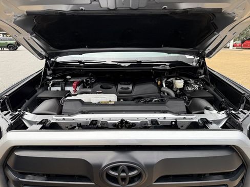 Used 2024 Toyota Tundra SR5 image 31