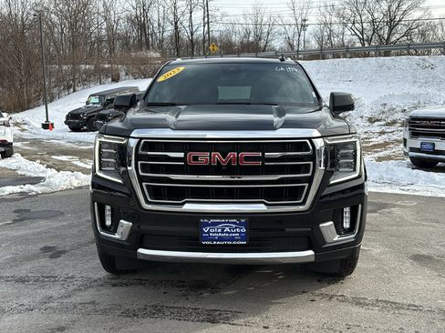 Used 2023 GMC Yukon SLT w/ SLT Luxury Package image 8