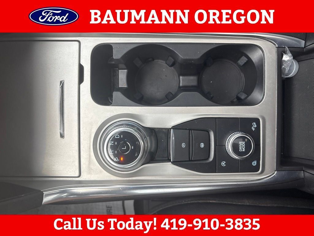 Used 2024 Ford Explorer XLT w/ Equipment Group 202A AWD/4WD image 27