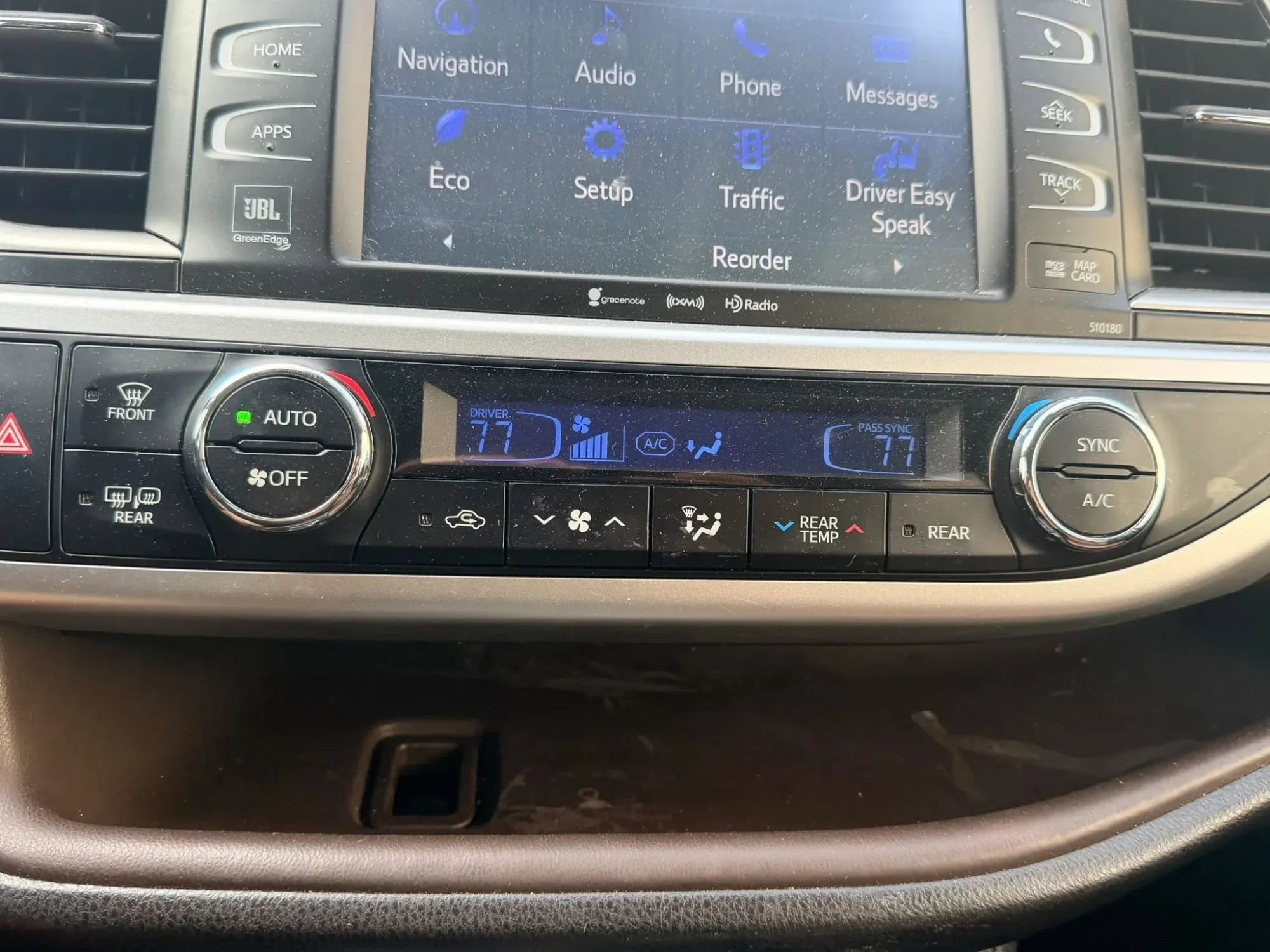 Used 2018 Toyota Highlander Limited FWD image 20