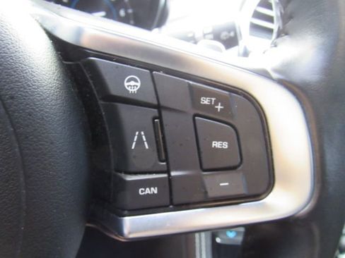 Used 2020 Jaguar F-PACE S AWD/4WD image 41