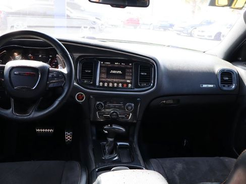 Used 2017 Dodge Charger R/T RWD image 31