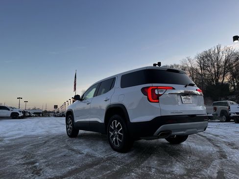 Certified 2023 GMC Acadia SLE image 8