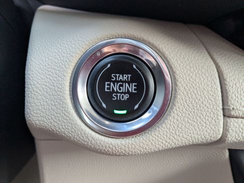 Certified 2022 Buick Envision Avenir w/ Technology Package II AWD/4WD image 21