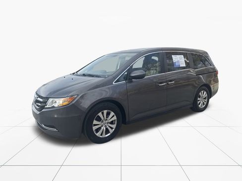 Used 2016 Honda Odyssey SE image 3