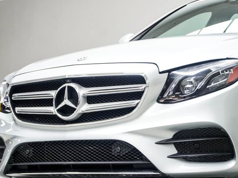 Used 2020 Mercedes-Benz E 350 4MATIC Sedan w/ Parking Assistance Package image 2