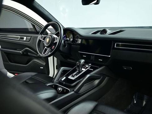 Used 2021 Porsche Cayenne GTS image 70