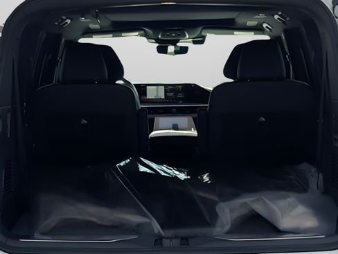 Certified 2026 INFINITI QX80 4WD w/ Sport Exterior Package image 5