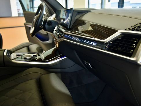 Used 2026 BMW X5 xDrive40i image 25