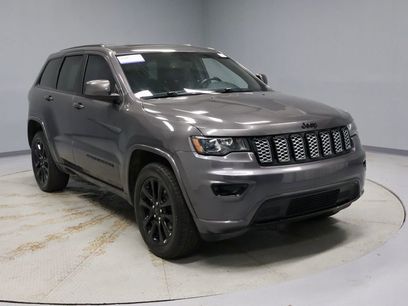 Used 2020 Jeep Grand Cherokee Altitude